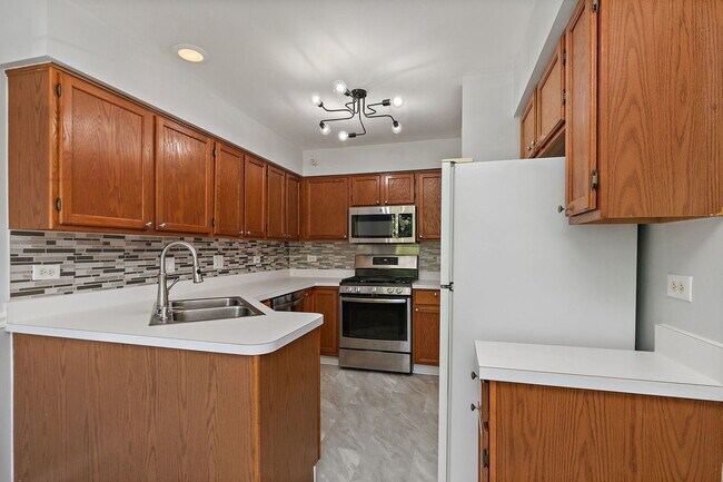 Building Photo - 1441 Orleans Dr