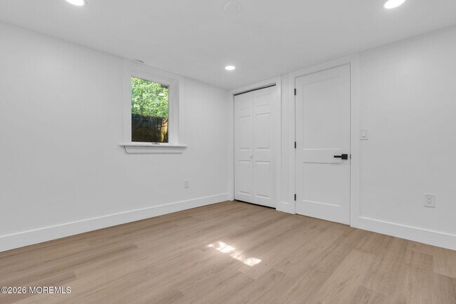 Building Photo - 138 N Cooks Bridge Rd