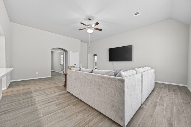 Building Photo - 11676 Whirlaway Dr