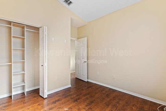 Building Photo - 4215 Ne-22 Dr