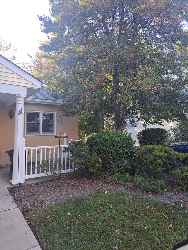 Primary Photo - 1184 Partridge Ln