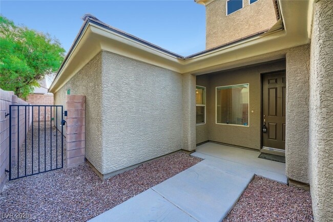 Building Photo - 8229 Oakshire St