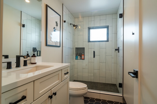 Building Photo - 1012 Beryl St