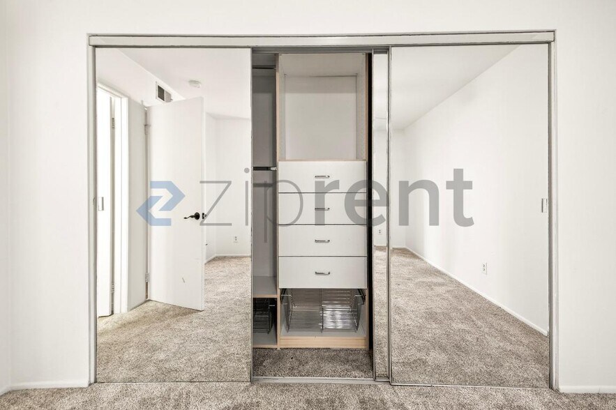 Building Photo - 68 Maegan Pl