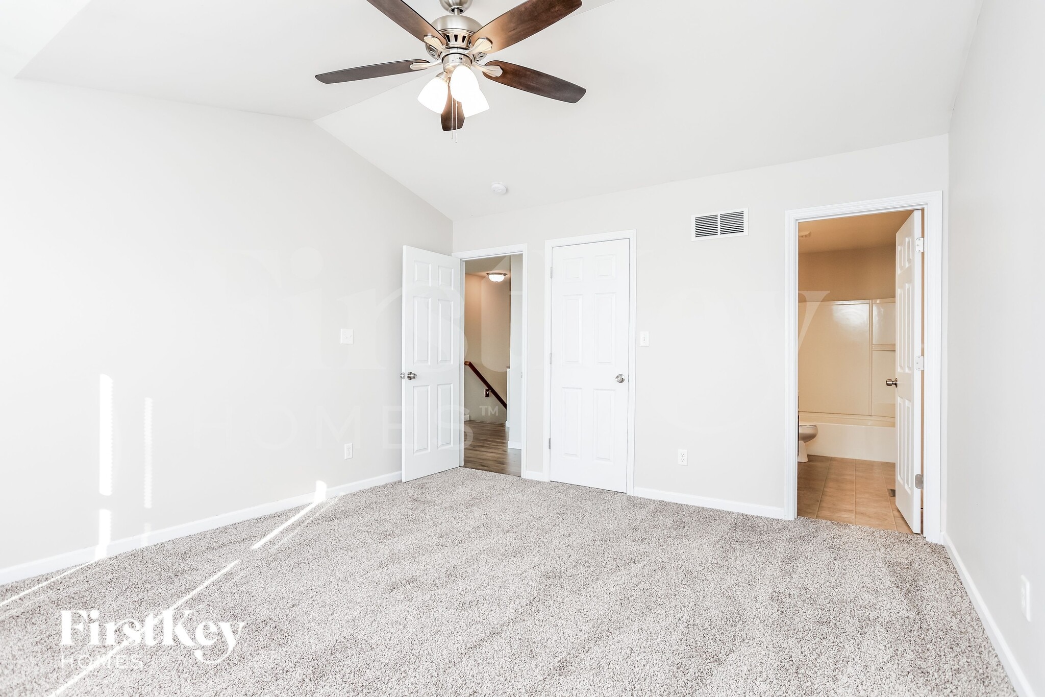 Building Photo - 25 Landon Way Ct