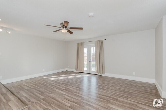 Building Photo - 4328 Conley Ave