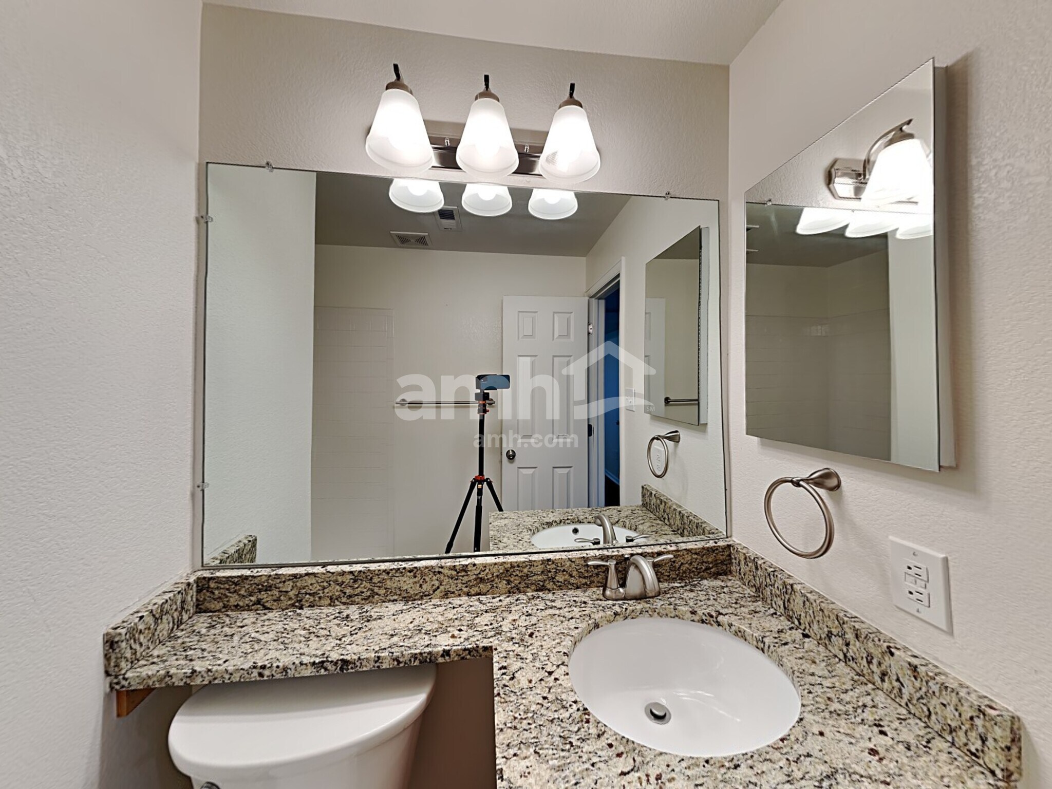 Building Photo - 12034 Glencoe St