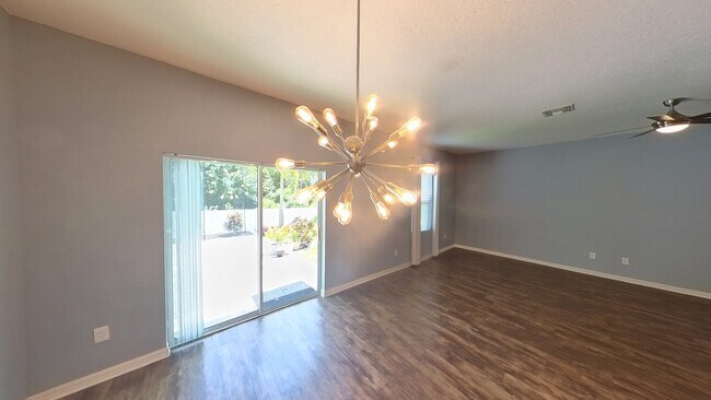 Building Photo - 3920 Loon Ln