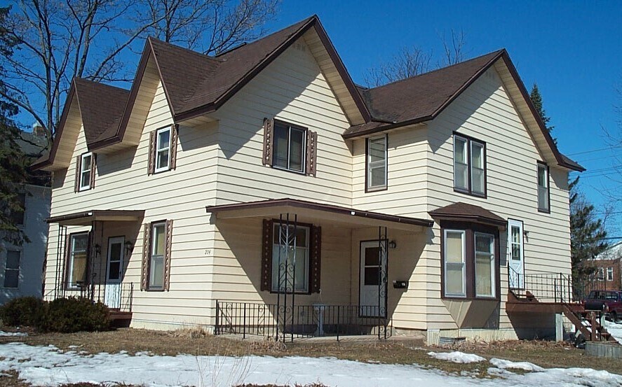 Building Photo - 204 W Cedar St