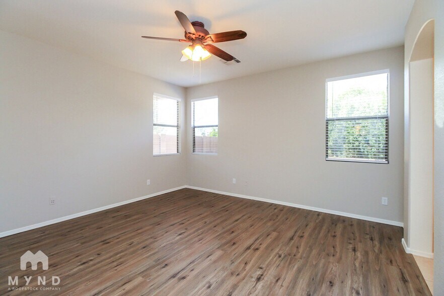 Building Photo - 4053 S Shady Ct