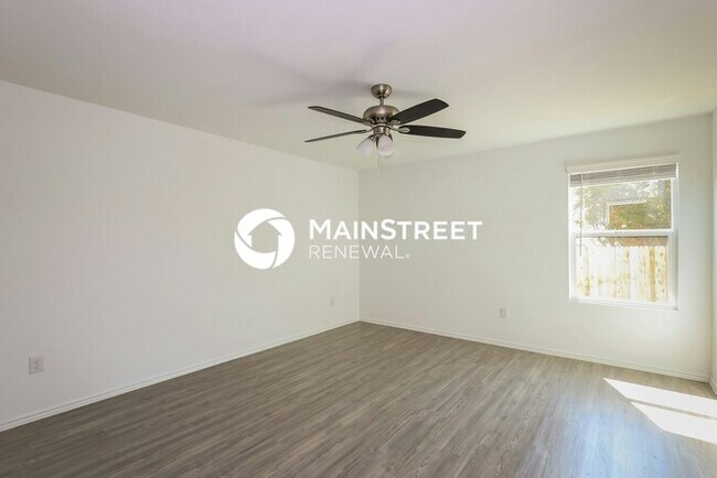 Building Photo - 3 Bedroom Pet-Friendly Home in San Antonio...