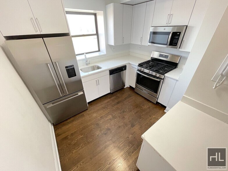 Building Photo - BEEKMAN PLACE