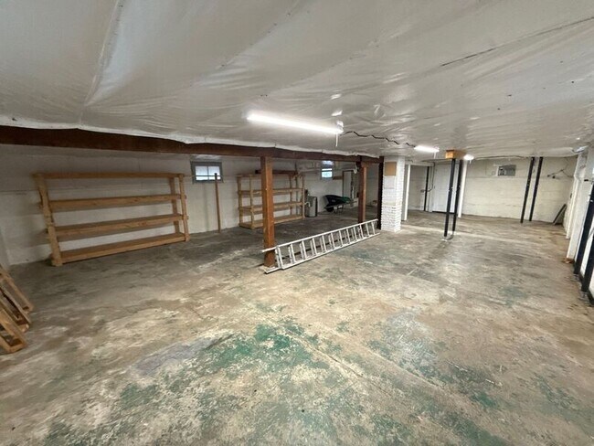 Building Photo - 244 14th St SE