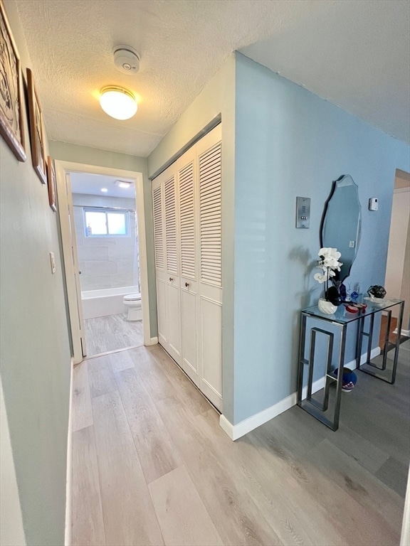 Building Photo - 5 Woodcrest Ct