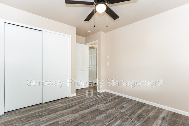 Building Photo - 50 Dahlia St