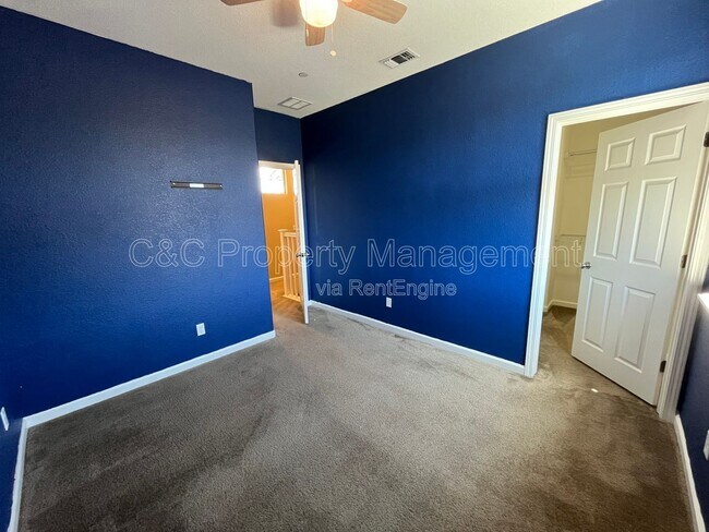 Building Photo - 440 Red Lion Way