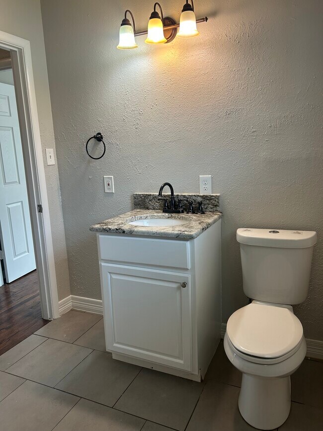 Building Photo - 3504 Jane Ln