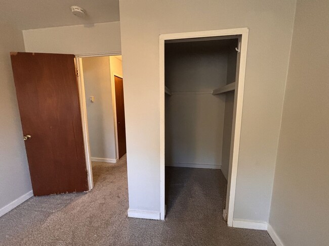 Building Photo - 4070 Agnes Ave