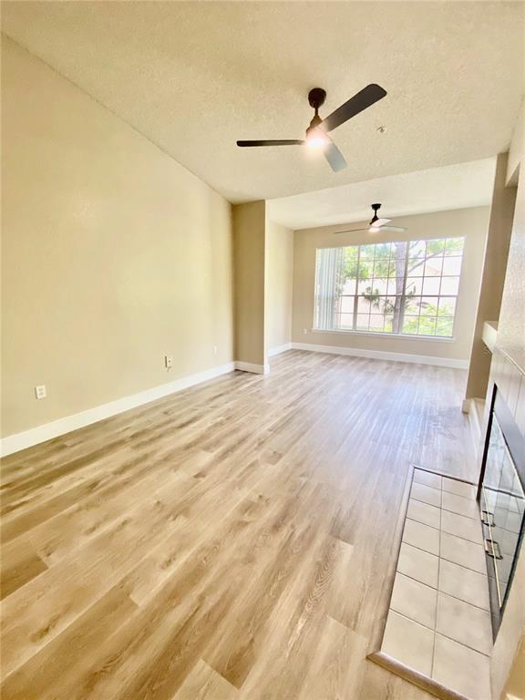 Building Photo - 13015 Plantation Park Cir