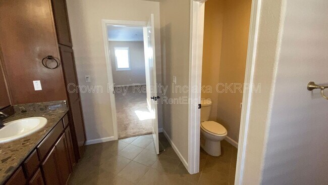 Building Photo - 172 W Viola St