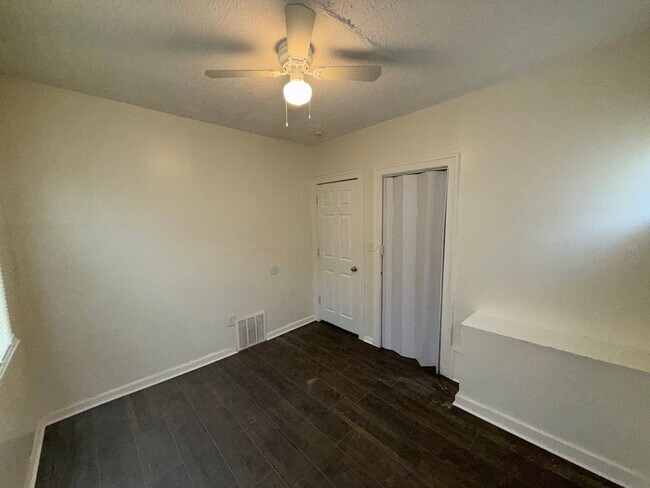 Building Photo - Open House Schedule Mon 9.1.25 @ 12:00pm, ...