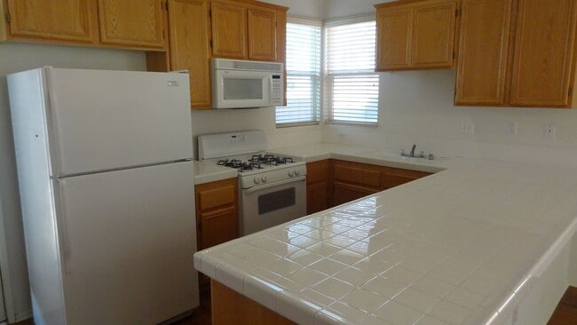 Building Photo - Beautiful Loma Linda Home with 3 Master Bedrooms with own Bathrooms