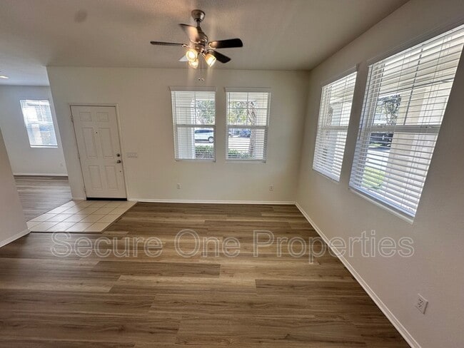 Building Photo - 3003 Shenandoah Dr