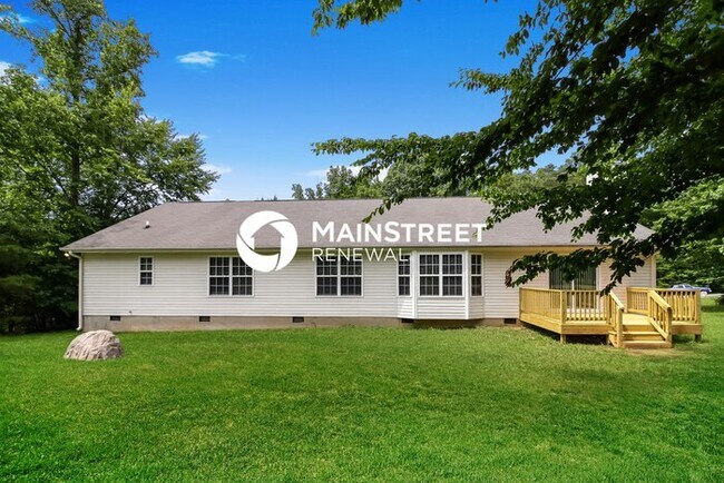 Building Photo - 4 Bedroom Pet-Friendly Home in Browns Summit, NC with Main Street Renewal