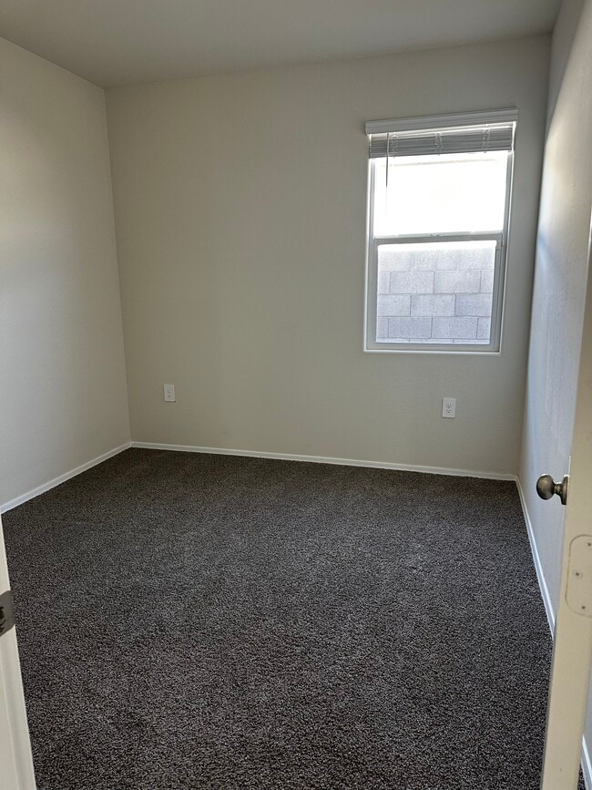 Building Photo - 35288 W San Alvarez Ave