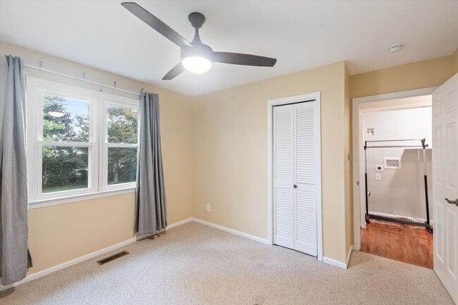 Building Photo - House and Workshop