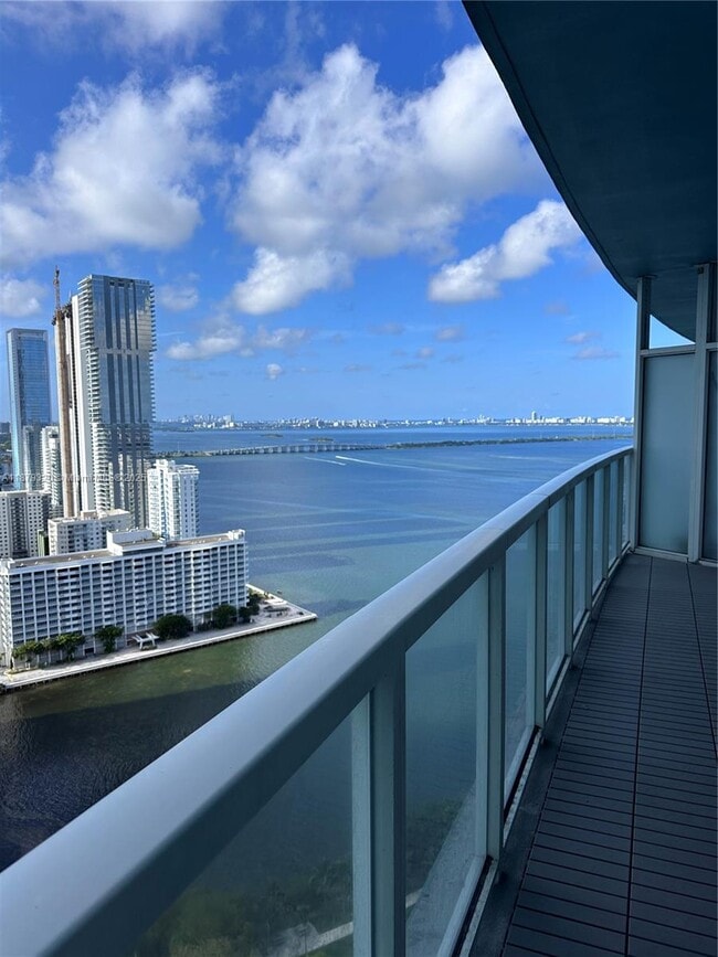 Building Photo - 1900 N Bayshore Dr