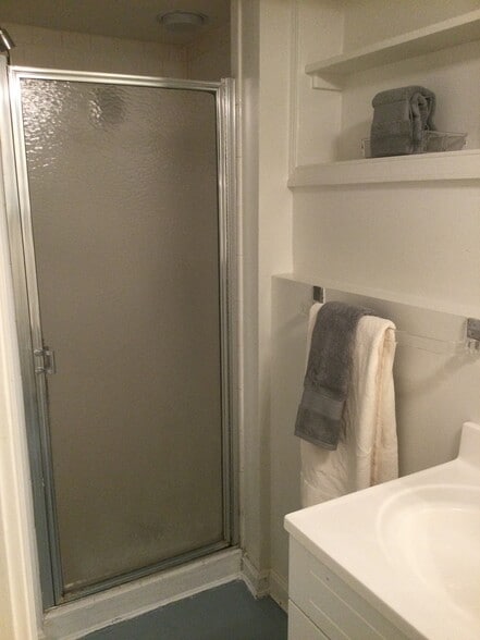 Building Photo - 2819 Key Blvd