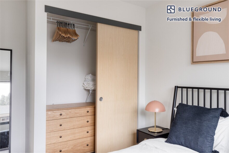 Building Photo - 15566 Northeast 22nd Place-SI FL3-ID552