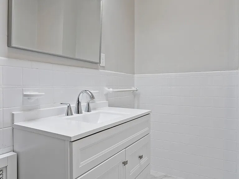 Building Photo - 5533 Kingsessing Ave