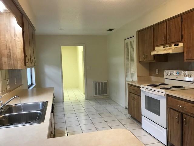 Building Photo - 3026 NE 39th Pl