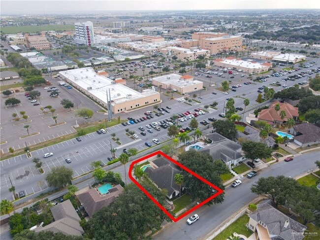 Building Photo - 32 S Cynthia St