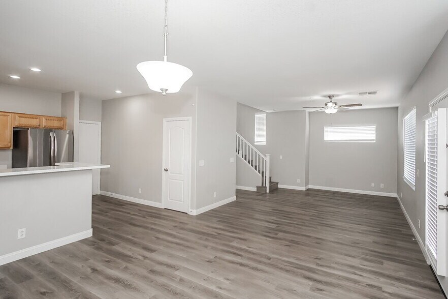 Building Photo - 10611 Allegrini Dr