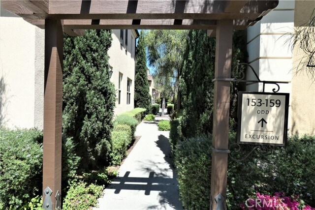 Building Photo - 155 Excursion