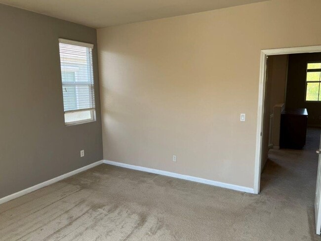 Building Photo - Modern 3 Bedroom 2 Bath 2 Story Vacaville Pets OK *Star Rentals