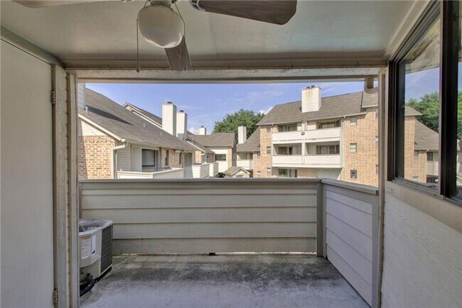 Building Photo - 2500 Burleson Rd
