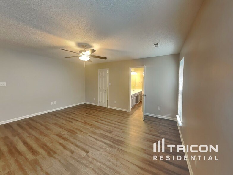 Building Photo - 9629 Green Apple Dr