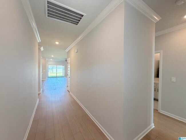 Building Photo - 237 Granby Ln