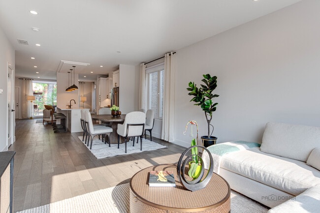 Building Photo - 1304 N Lawndale Ave