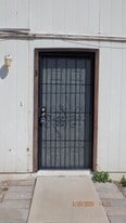 Building Photo - 504 E Montebello Ave