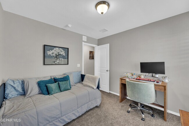 Building Photo - 13936 Garforth Ave