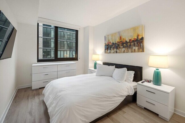 Building Photo - 1051 First St NE