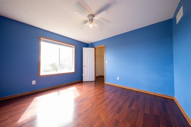Building Photo - 10415 Ponds Way
