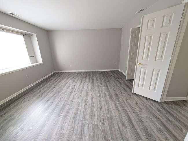 Building Photo - 22063 Fairlane Blvd