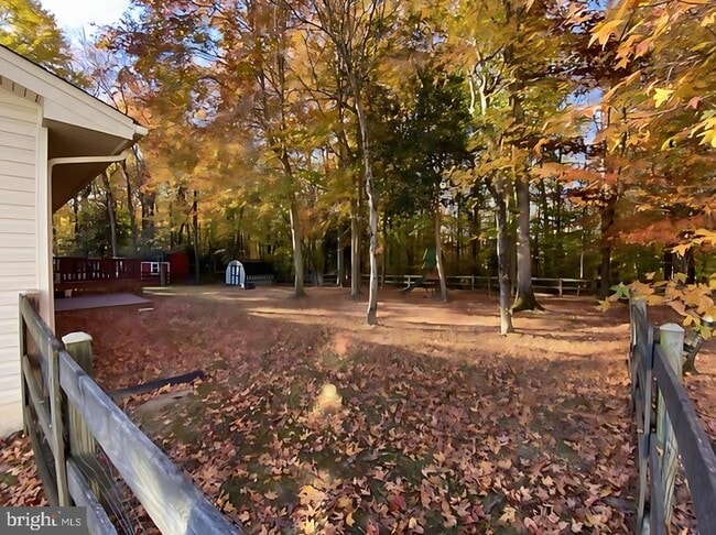 Building Photo - 8624 Valley Dr