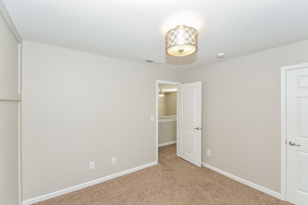 Building Photo - 2016 Kingston Pl